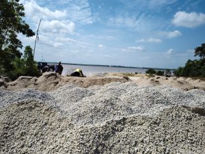 Fokus Jual Pasir dan Batu, BUMDes Bunga Meranti Serap 5 Tenaga Kerja Lokal